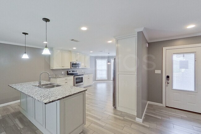 Foto del edificio - 101 White Water Ln