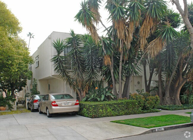 Foto del edificio - 426 S Maple Dr