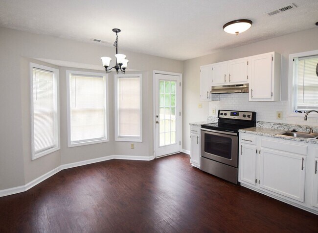 Foto del edificio - 3 Bedroom 2 Bathroom- Pets Allowed
