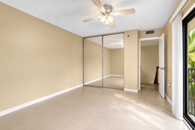 Foto del edificio - 3345 Meridian Way N