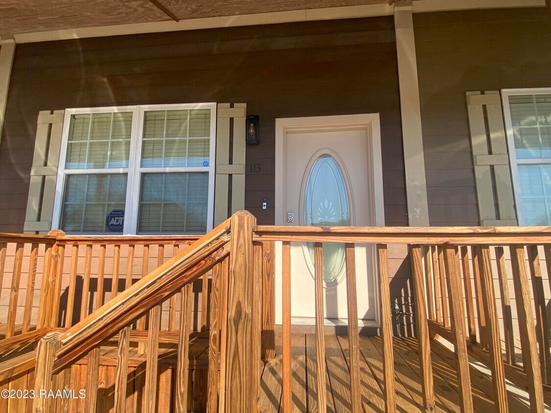 113 St Germaine Cir, Lafayette, LA 70506 Townhome Rentals in