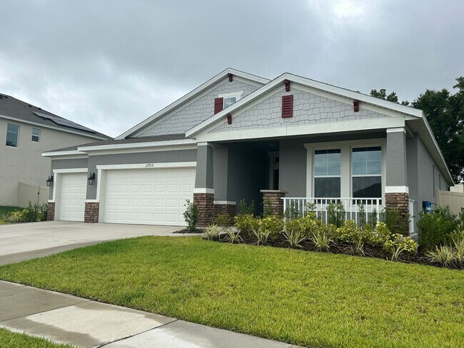 Building Photo - 4 Bedrooms/3 Baths/3 Car Garage House in L...