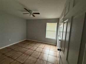 Building Photo - 311 Kansas St