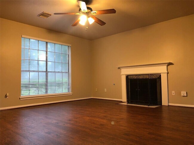 Foto del edificio - 138 W New Meadows Dr