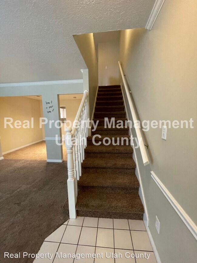 Building Photo - 3 br, 1.5 bath House - 577 W 480 N