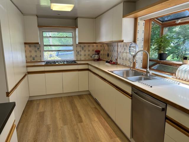 Building Photo - 3 bedroom in Wellesley MA 02482