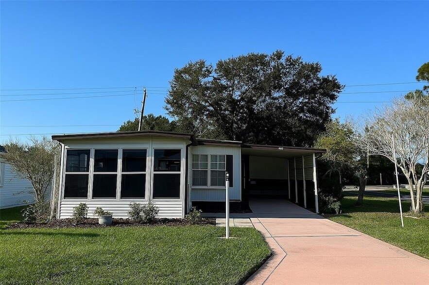 Primary Photo - 527 S Egret Cir