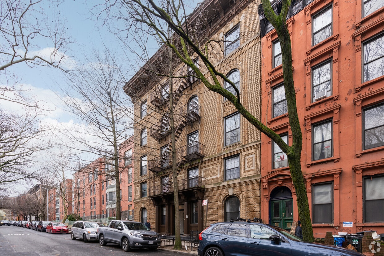Primary Photo - 96 Sterling Pl