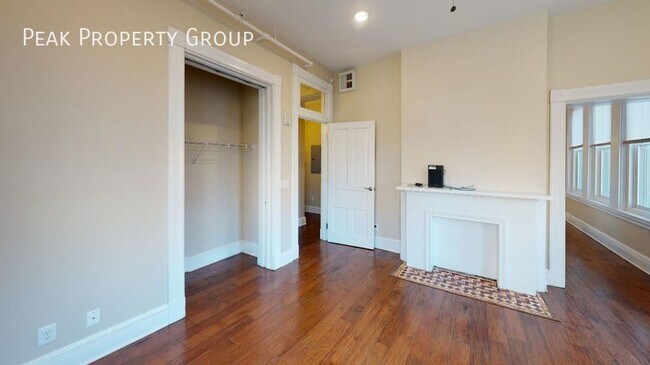 Building Photo - Prime 2 Bedroom E. Walnut Hills Location, ...