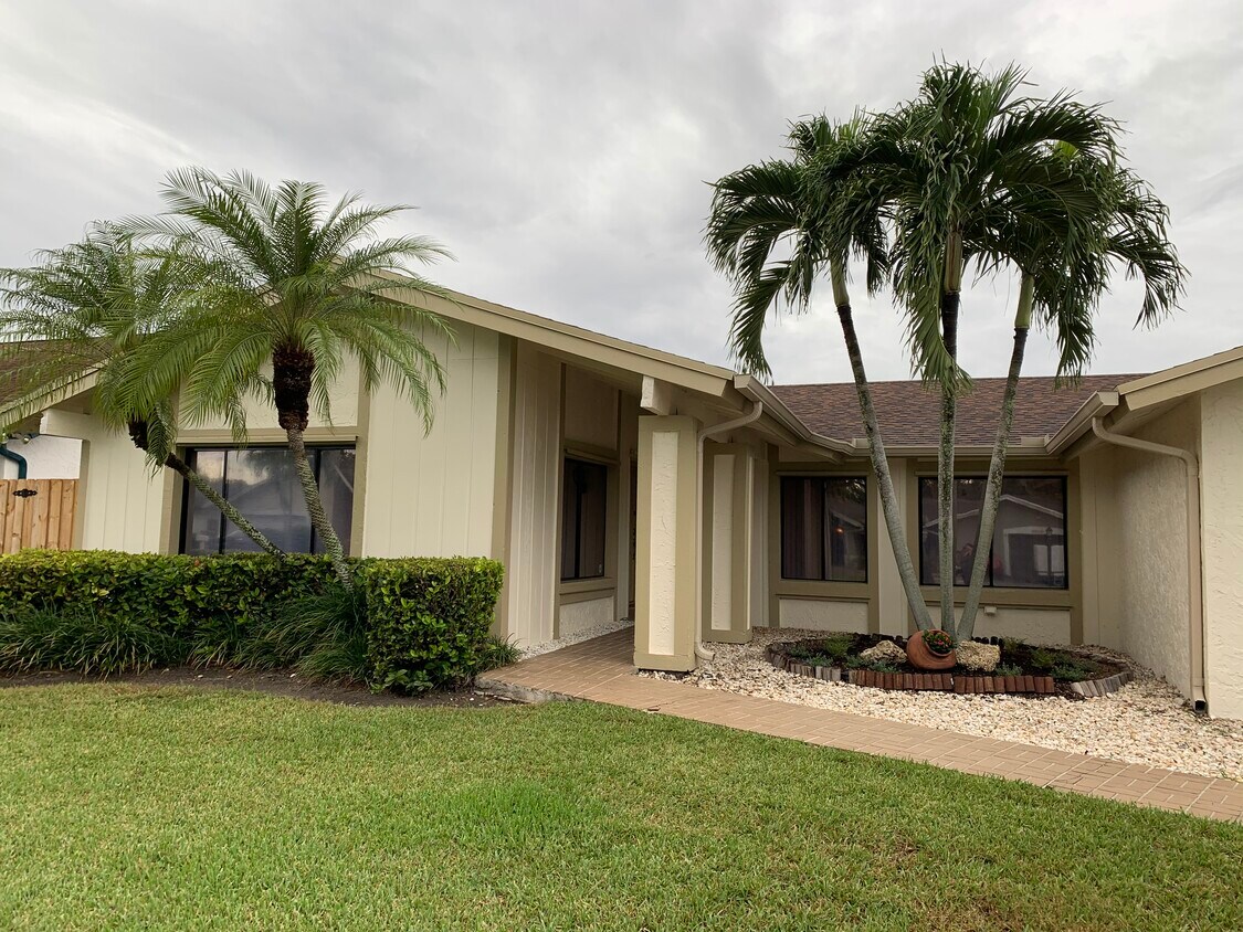 Primary Photo - 13261 SW 102nd Terrace