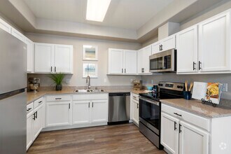 Interior Photo - EDGEWATER AT VIRGINIA LAKE
