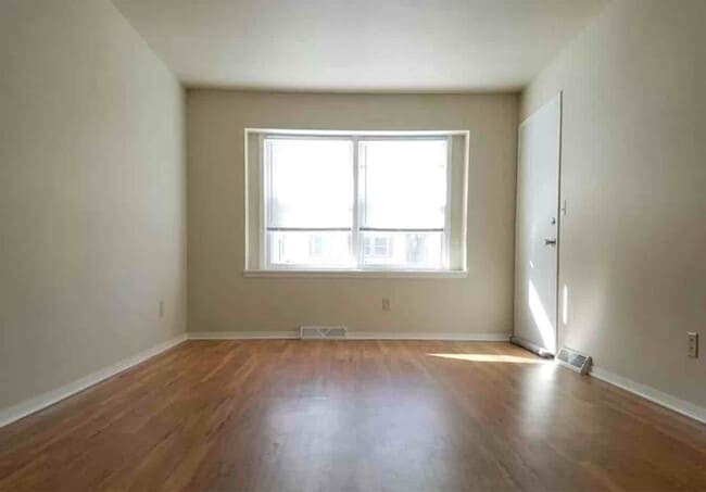 Building Photo - 1744 S 63rd St