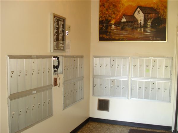 Fotografía del edificio - 924 Garrett Rd