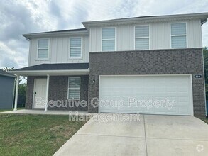 Building Photo - 309 Smt Crk Dr