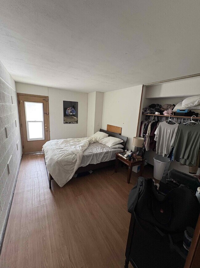 Foto del edificio - 1 bed 1 bath apartment for rent!