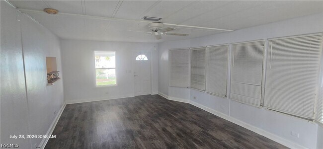 Foto del edificio - 612 Pine Grove Ct