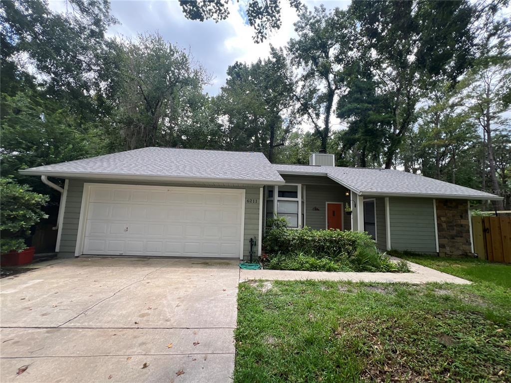 Foto principal - 6211 NW 44th Pl