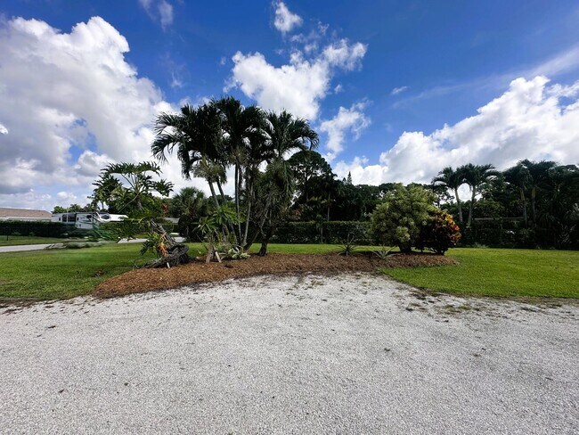 Foto del edificio - 5586 3rd Rd