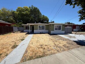 Building Photo - 919 Carpino Ave