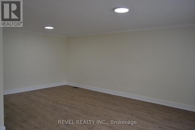 Building Photo - 15 Cedar Brae Blvd