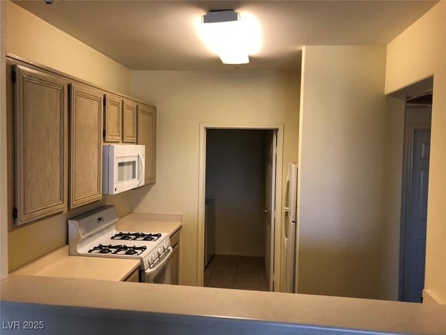 Building Photo - 7189 S Durango Dr