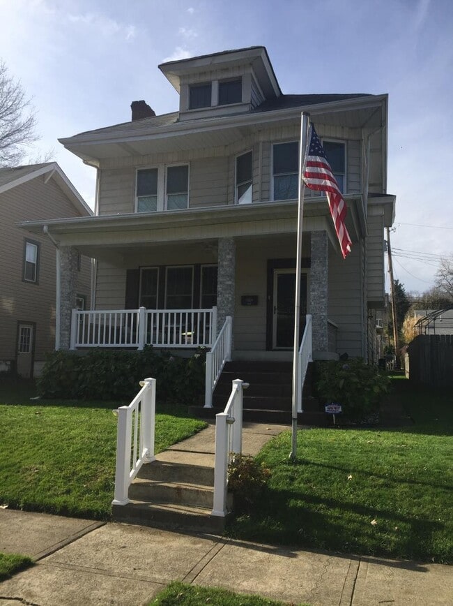 Building Photo - 2207 Richland Ave
