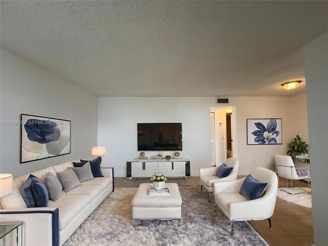 Photo - 1801 S Treasure Dr Apartment