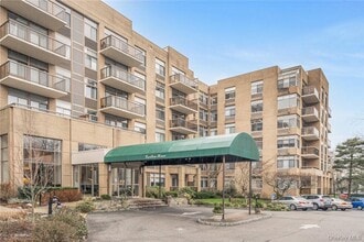 Building Photo - 35 N Chatsworth Ave