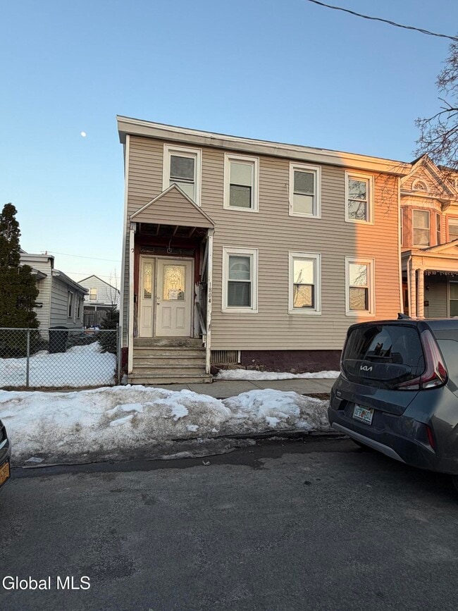 Building Photo - 1804 3rd Ave