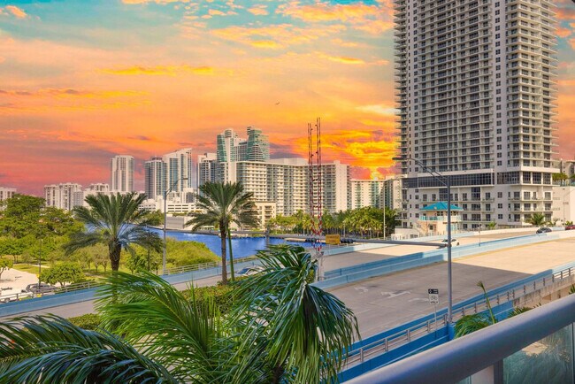 Foto del edificio - 2602 E Hallandale Beach Blvd