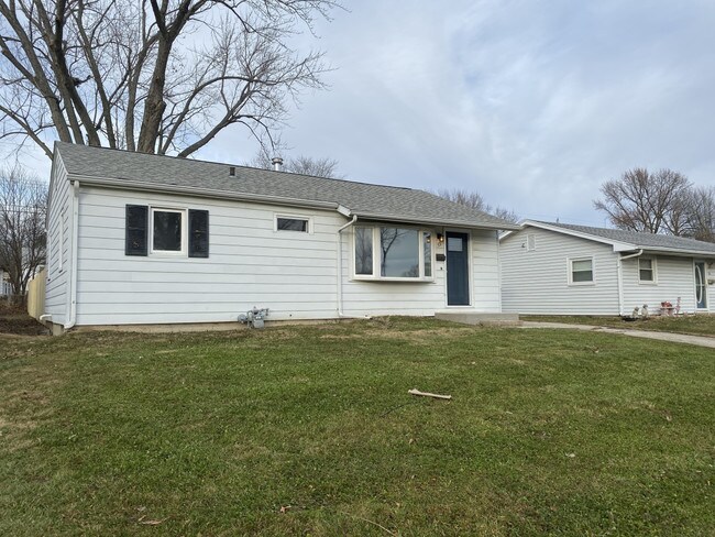 Building Photo - 52 E Carroll Drive