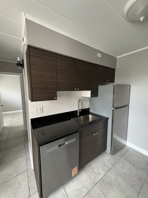 Foto principal - 9660 Ivanhoe Ave