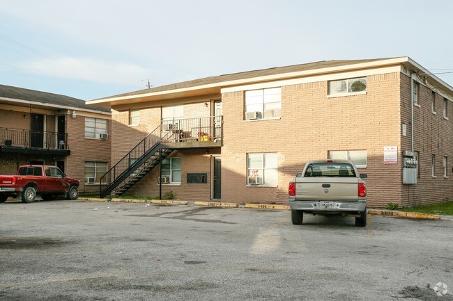 Building Photo - Wheatley  Court Apartments