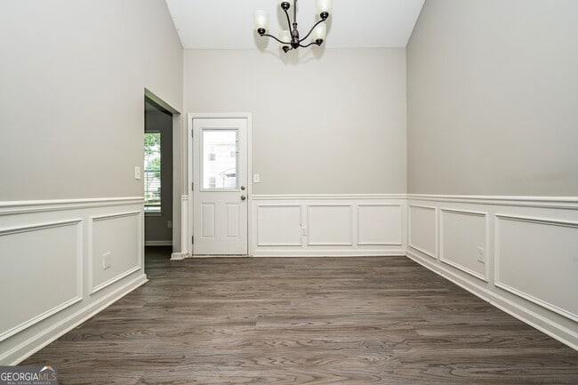 Building Photo - 987 Brisley Cir