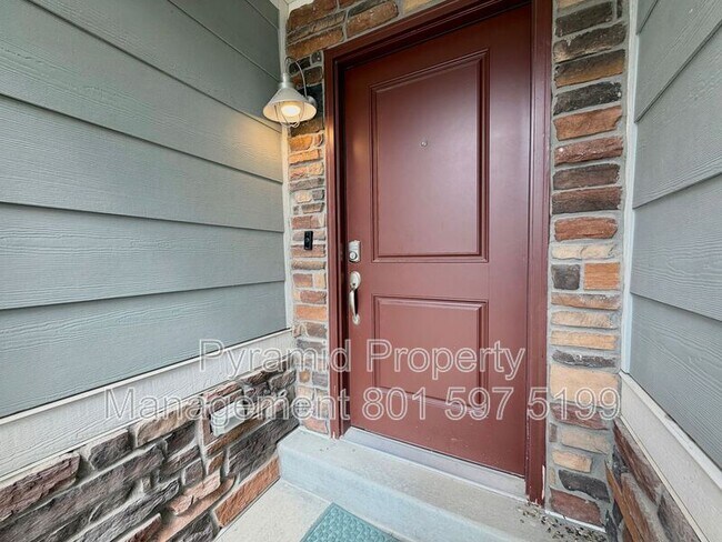 Foto del edificio - 15122 Gallant Dr