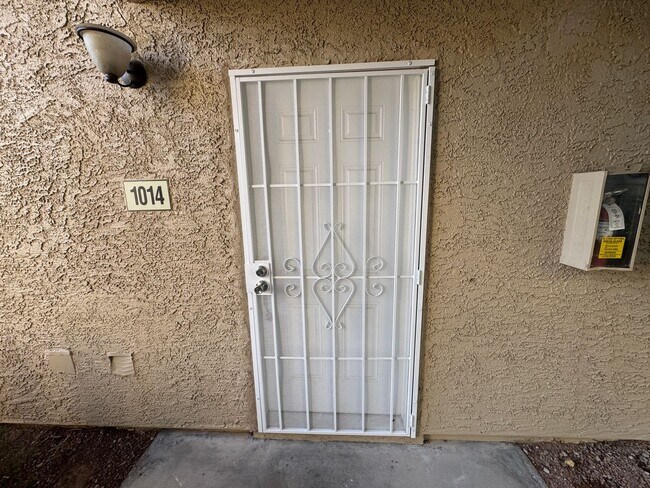 Foto del edificio - Upgraded One Bedroom One Bathroom condo in Summerlin
