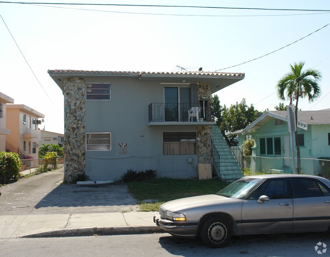 Primary Photo - 1646 NW 2nd St