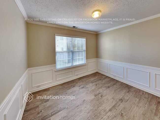 Foto del edificio - 1055 Crabapple Lake Cir