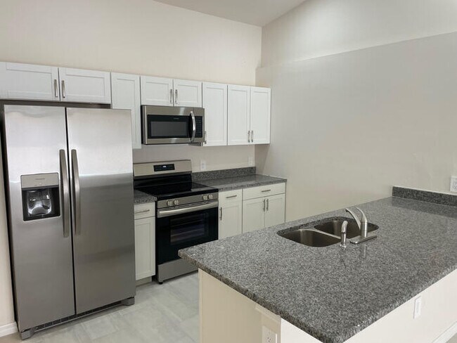 Foto del edificio - SW Cape Coral Duplex Unit