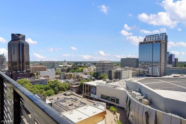 Building Photo - 1 br, 1 bath Condo - 500 J St Unit 1707