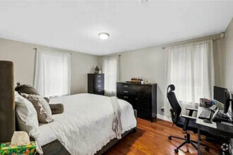 Building Photo - 96 Kilmer Ave