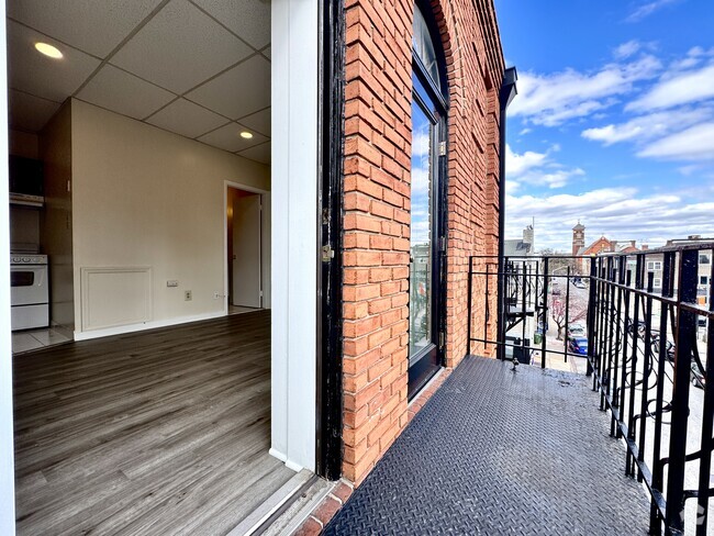 Building Photo - 222 Albemarle St