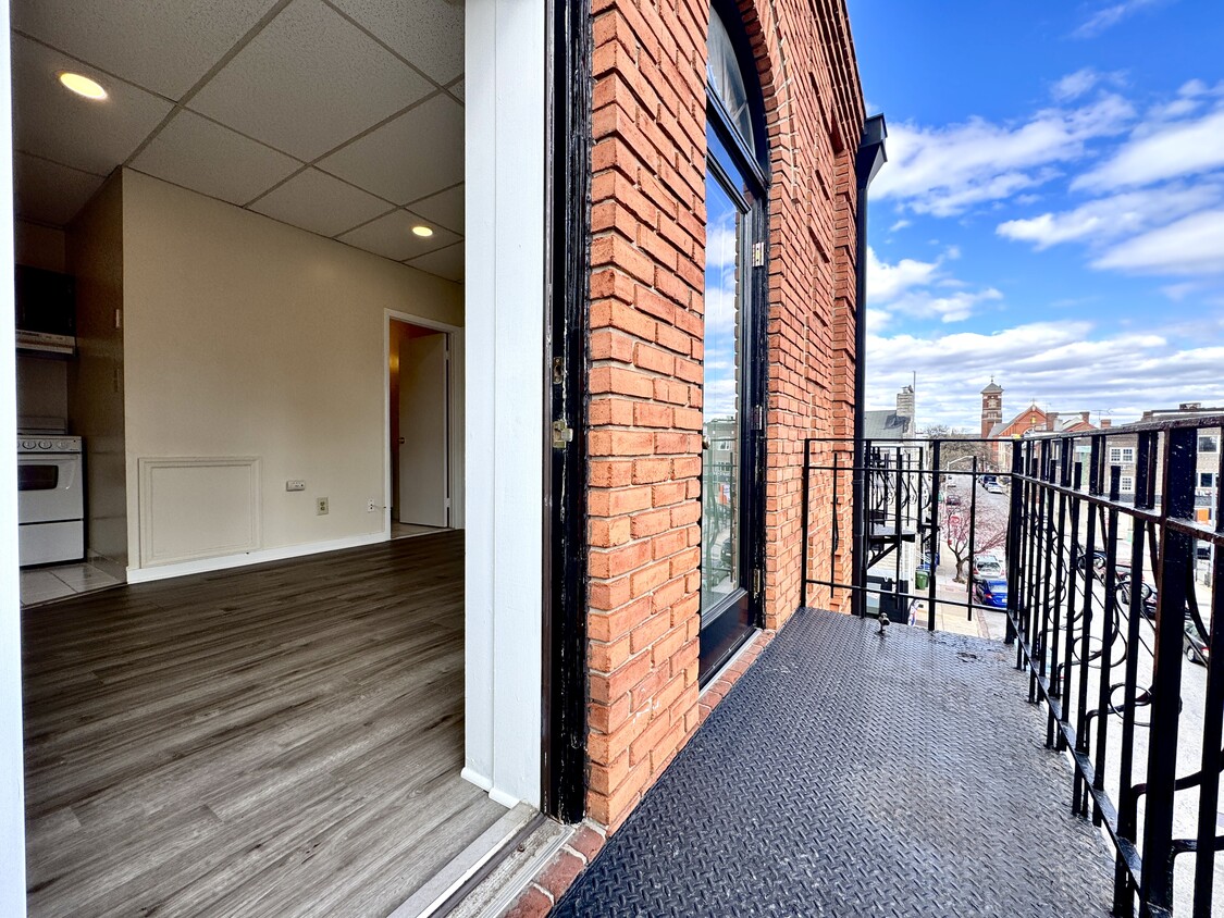 Primary Photo - 222 Albemarle St