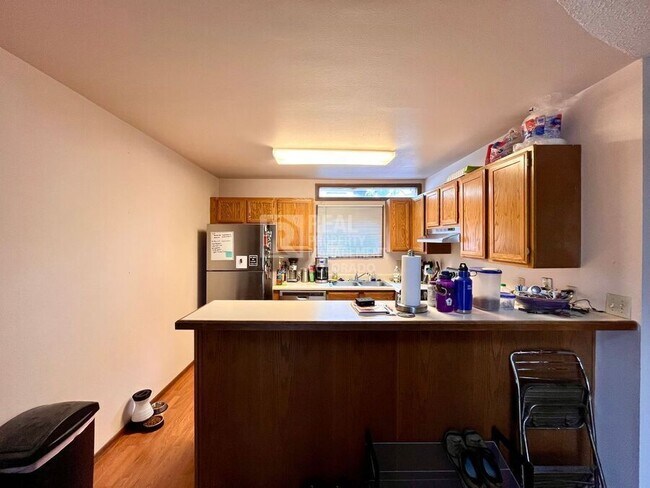 Foto del edificio - 826 Pebblewood Dr