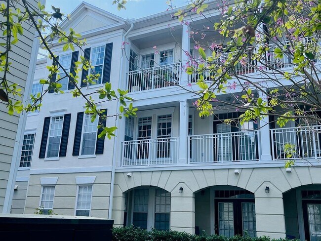 Foto del edificio - 315 Grand Magnolia Ave