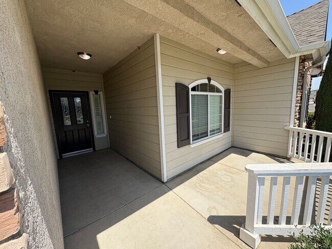 Foto del edificio - Beautiful NW Visalia home in an establishe...