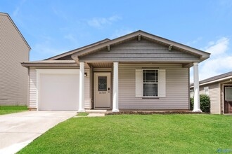 Building Photo - 16709 Wellhouse Dr