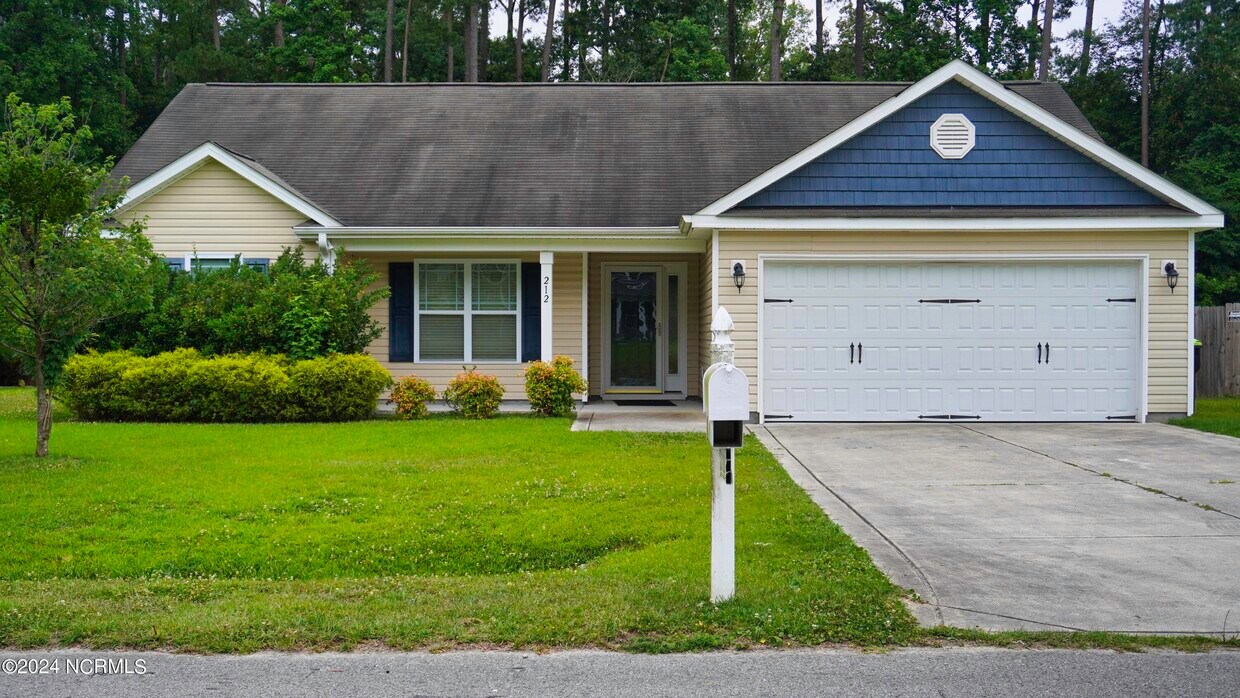 212 Garden Folly Ln, Richlands, NC 28574 House Rental in Richlands