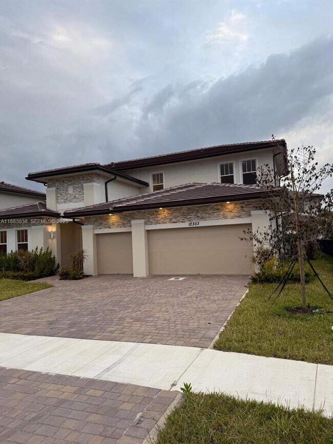 Foto del edificio - 12303 SW 44th St