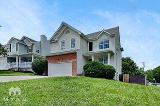 Building Photo - 3100 Creekview Ln